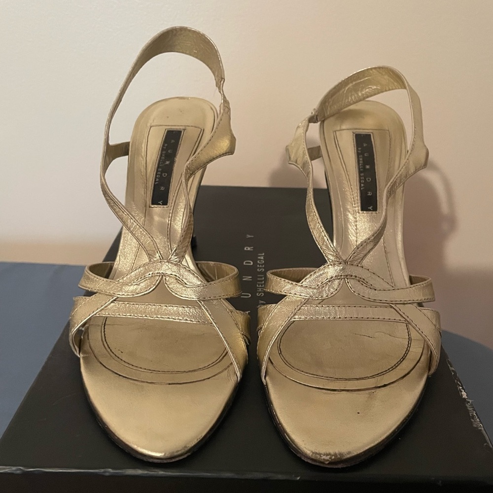 “Gabbie” Laundry by Shelli Segal heels size 7M